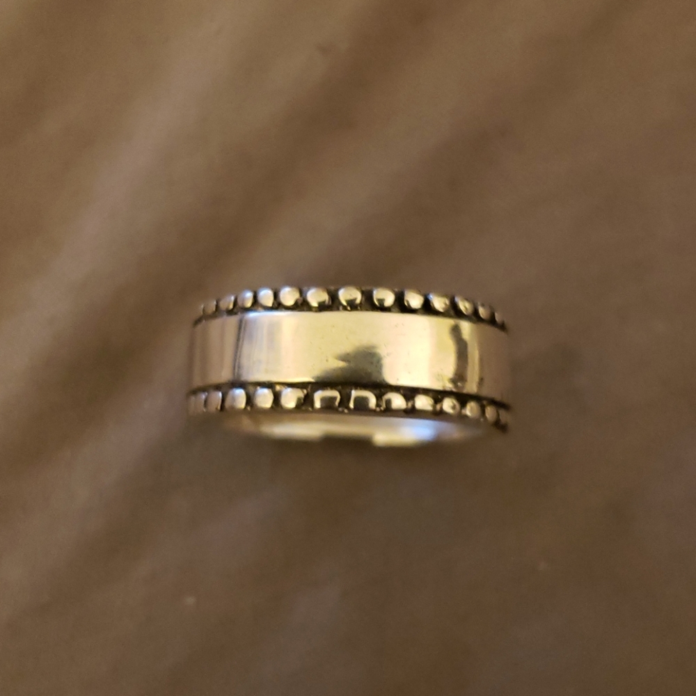 New Men's Silver beaded band ring (wedding band)